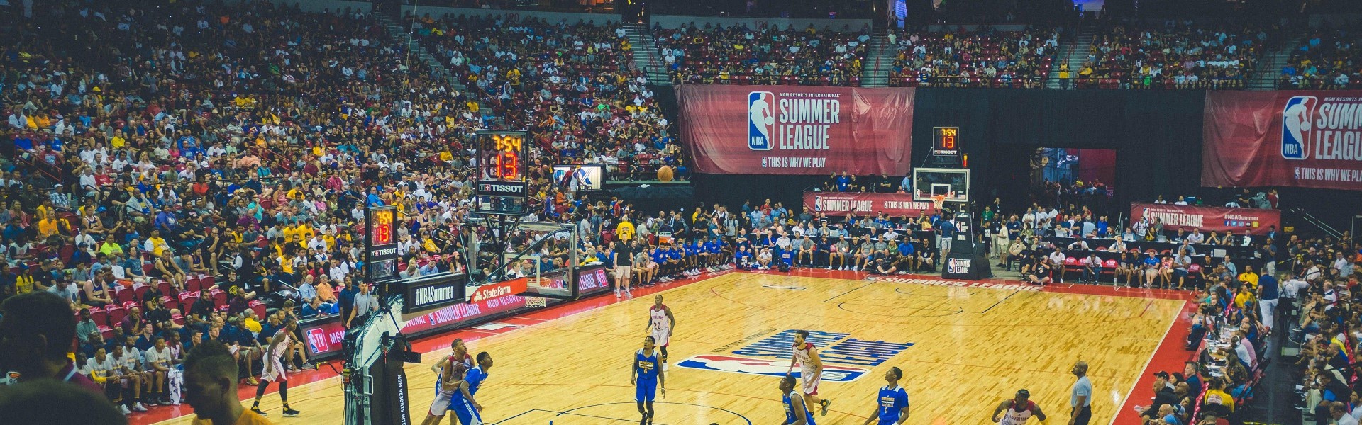 华体会官网：老鹰三分雨狂泻25记仍难敌雷霆，吹杨交易进程驶入快车道