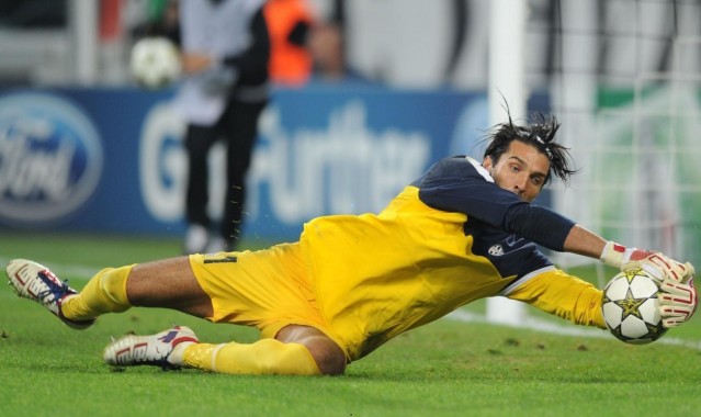 华体会官网|国足迎来出线曙光！末轮战平即可晋级，对手攻击核心停赛助防线松绑