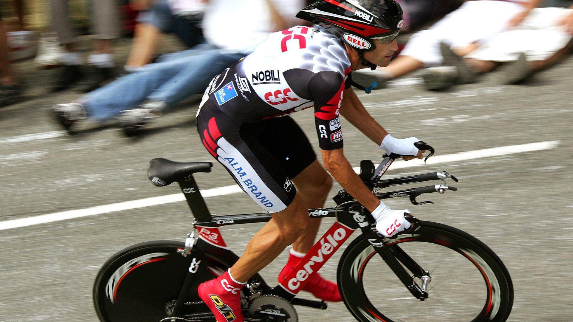 意天空披露恰尔汗奥卢小腿肌肉疲劳 国际米兰核心将接受医疗评估